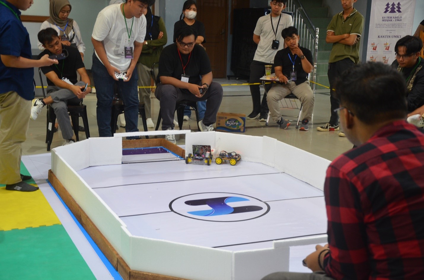 Suasana Robot Car Competition